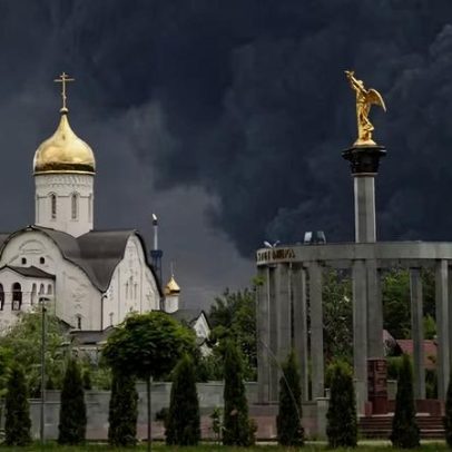 Ucrânia atinge refinaria em Moscou durante grande ataque à capital