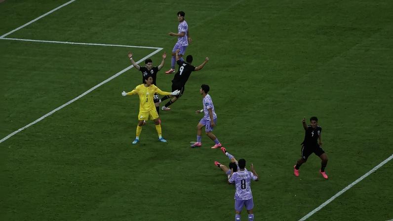Goleiro Kim Seung-gyu, da Coreia do Sul, falha em gol do México — Foto: REUTERS/Amanda Perobelli