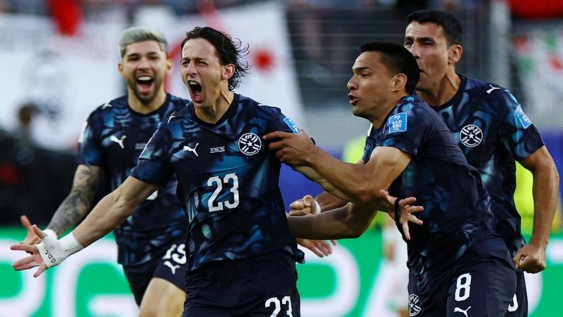 Matías Galarza comemora gol do Paraguai — Foto: REUTERS/Carlos Barria