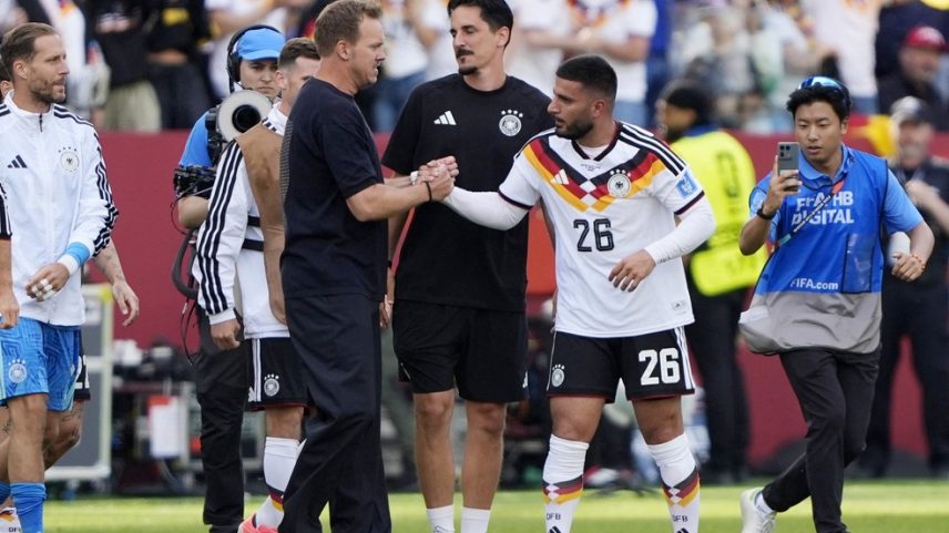Julian Nagelsmann, técnico da Alemanha, e Denis Undav após vitória sobre a Costa do Marfim — Foto: IMAGN IMAGES via Reuters/John E Sokolowski