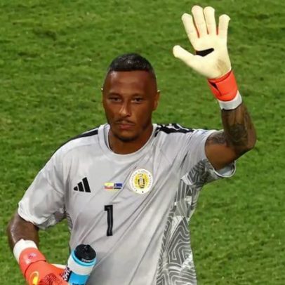 Eloy Room iguala recorde de defesas de Tim Howard no Mundial