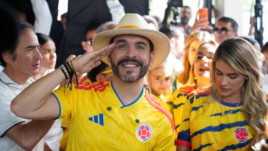 Abelardo de la Espriella vence as eleições presidenciais na Colômbia, aponta apuração preliminar