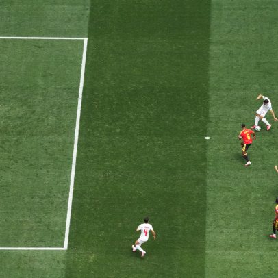 Golaço do Irã em jogada ensaiada contra Bélgica é anulado pelo VAR