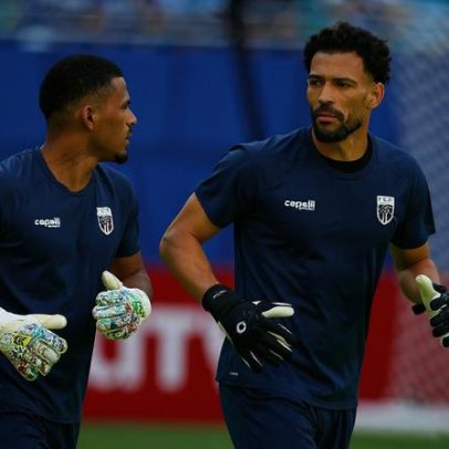 Goleiro Vozinha, sensação da Copa, é oferecido ao Ceará