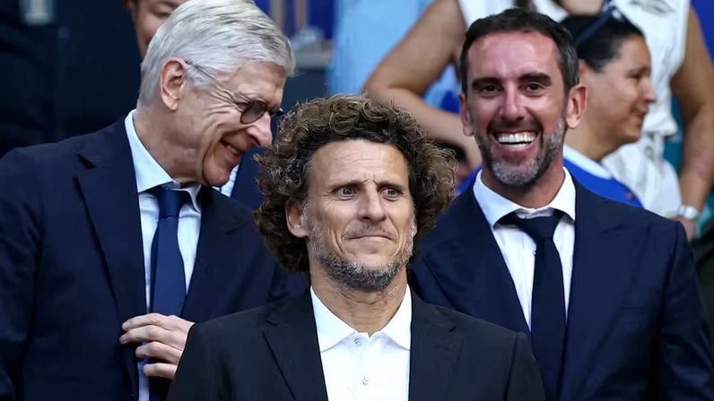 Diego Forlan, ex-atacante da seleção uruguaia — Foto: REUTERS/Marco Bello