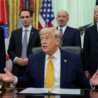Trump e senador republicano discutem acaloradamente sobre guerra no Irã