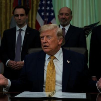 Trump afirma que fará o que for necessário se Irã não cumprir acordo