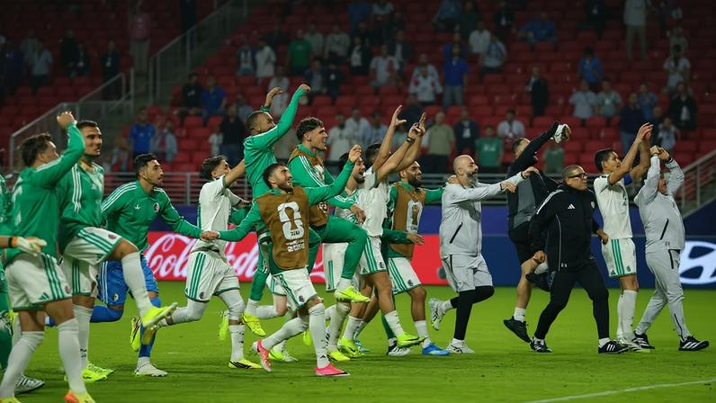 Copa do Mundo FIFA 2026 – Grupo J – Jordânia x Argélia – San Francisco Bay Area Stadium, Santa Clara, Califórnia, EUA – 22 de junho de 2026. Jogadores da Argélia comemoram após a partida. — Foto: REUTERS/Carlos Barria