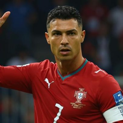 Ronaldo se irrita com pergunta sobre Messi e se recusa a responder
