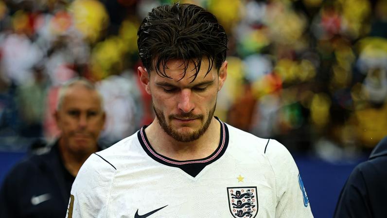 Declan Rice foi elogiado pelo treinador — Foto: REUTERS/Peter Cziborra