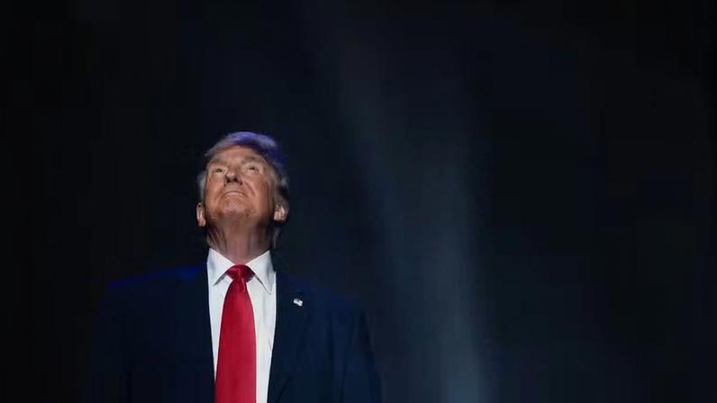 O presidente dos EUA, Donald Trump, participa de um comício para dar início à Grande Feira Estadual Americana, em comemoração ao 250º aniversário da independência dos EUA, no National Mall, em Washington, DC, EUA, em 24 de junho de 2026