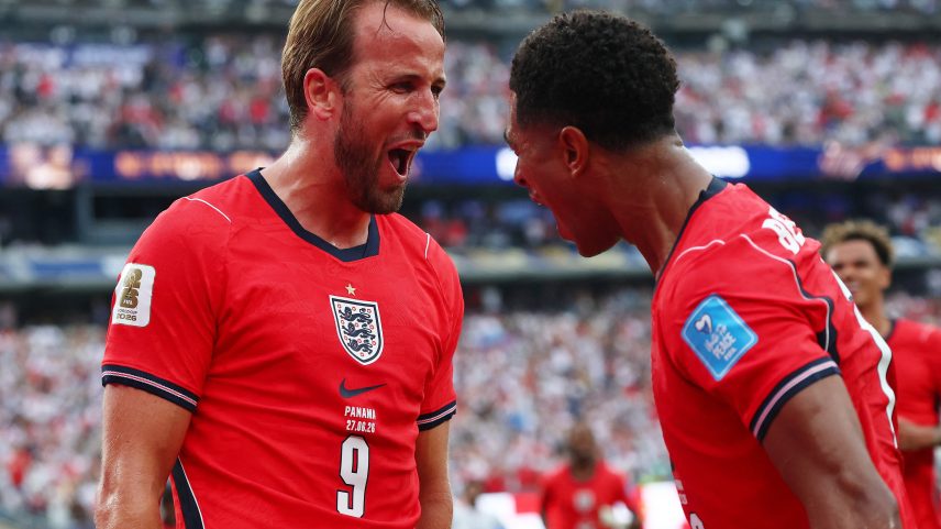 Panamá x Inglaterra Harry Kane e Jude Bellingham — Foto: Reuters
