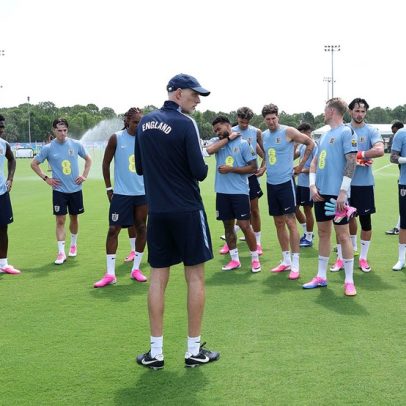 Jogador se junta à seleção da Inglaterra nos EUA após título da Conference League