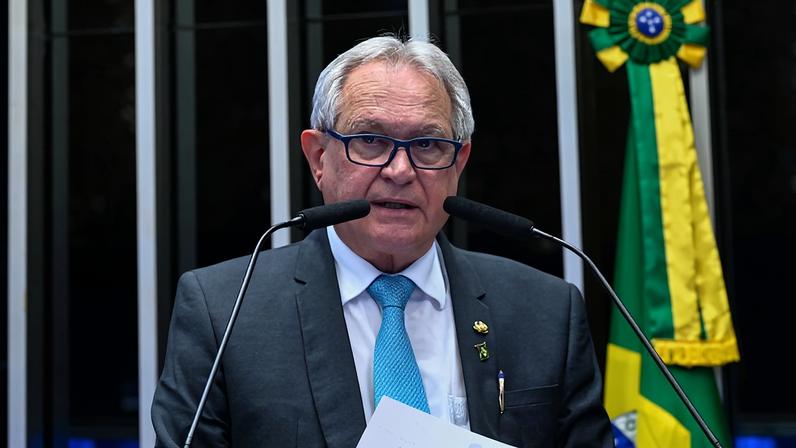 Em discuso, à tribuna, senador Hermes Klann (PL-SC);.