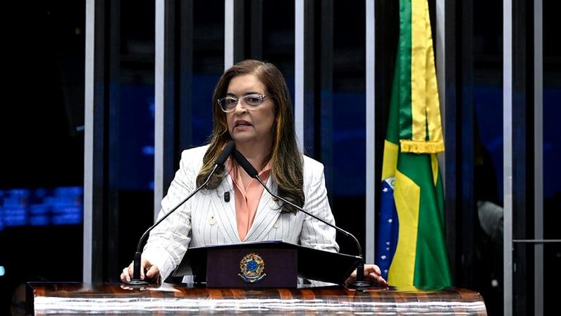 À tribuna, em discurso, senadora Dra. Eudócia (PSDB-AL).