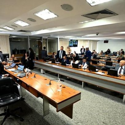 Projeto avança autorizando trabalho de presos com reciclagem