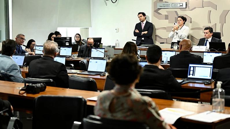 Bancada: senador Hamilton Mourão (Republicanos-RS); senador Esperidião Amin (PP-SC); senadora Professora Dorinha Seabra (União-TO); senador Fabiano Contarato (PT-ES), em pronunciamento.