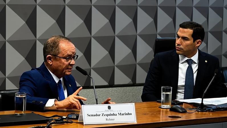 Mesa: relator da CMMPV 1.341/2026, senador Zequinha Marinho (Podemos-PA); presidente da CMMPV 1.341/2026, deputado Gabriel Nunes (PSD-BA).