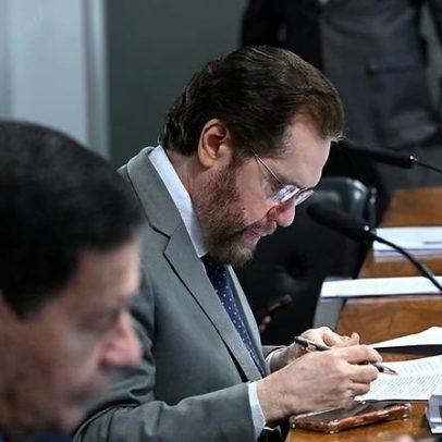 PEC que concede autonomia total ao Banco Central entra em plenário