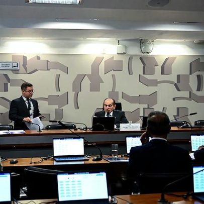 Portador de síndrome de Tourette como PCD avança