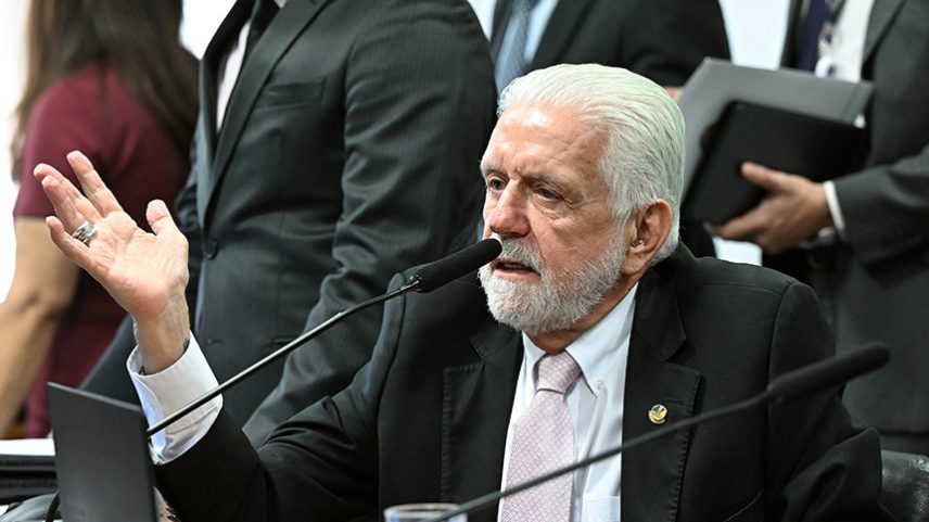 Mesa: senador Jaques Wagner (PT-BA) - em pronunciamento.