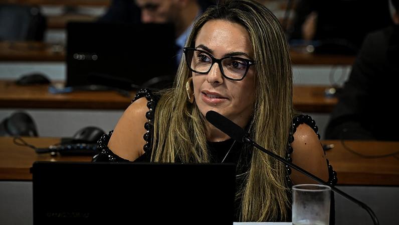 Em pronunciamento, à bancada, relatora do PL 6.113/2023, senadora Roberta Acioly (Republicanos-RR).