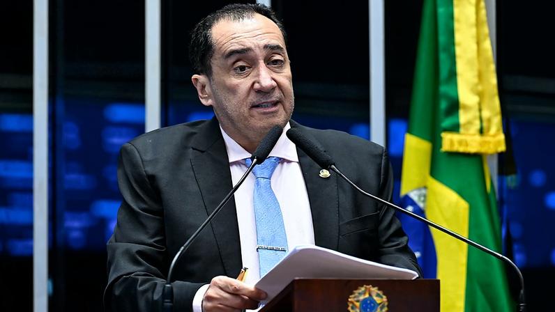 Em discurso, à tribuna, senador Jorge Kajuru (PSB-GO).