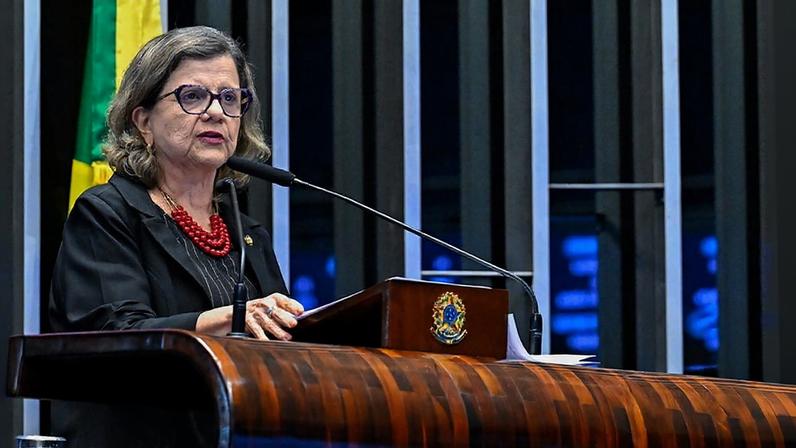 Em discurso, à tribuna, senadora Teresa Leitão (PT-PE).