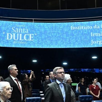 Senado homenageia referências em serviços sociais na saúde