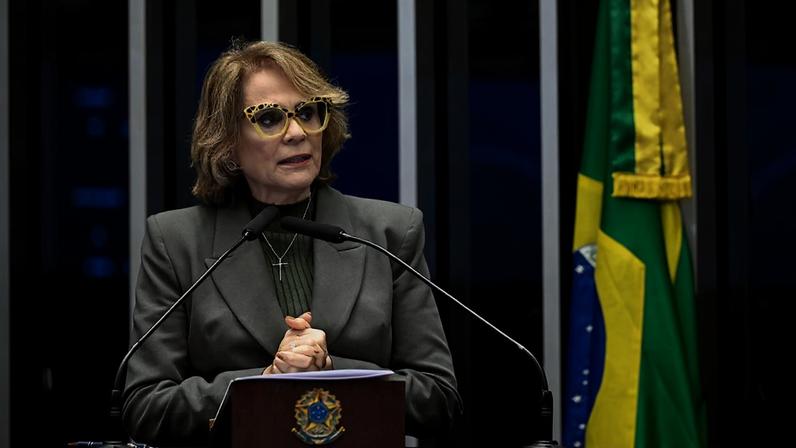 Em discurso, à tribuna, senadora Damares Alves (Republicanos-DF).