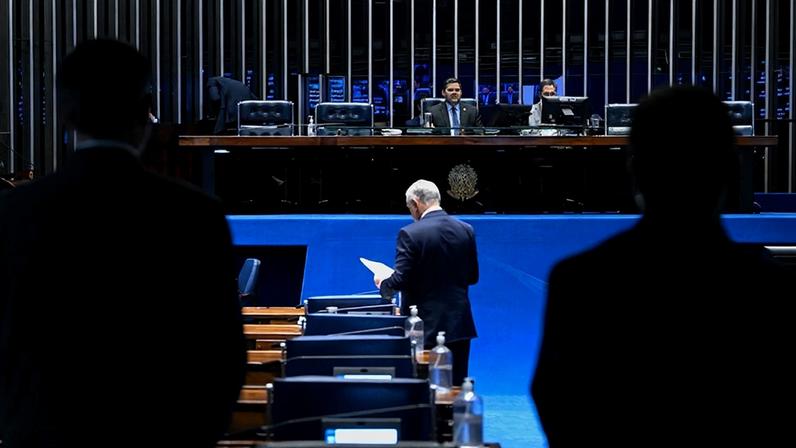 Mesa: presidente do Senado Federal, senador Davi Alcolumbre (União-AP), conduz sessão; secretário-geral da Mesa do Senado Federal, Danilo Augusto Barboza de Aguiar.