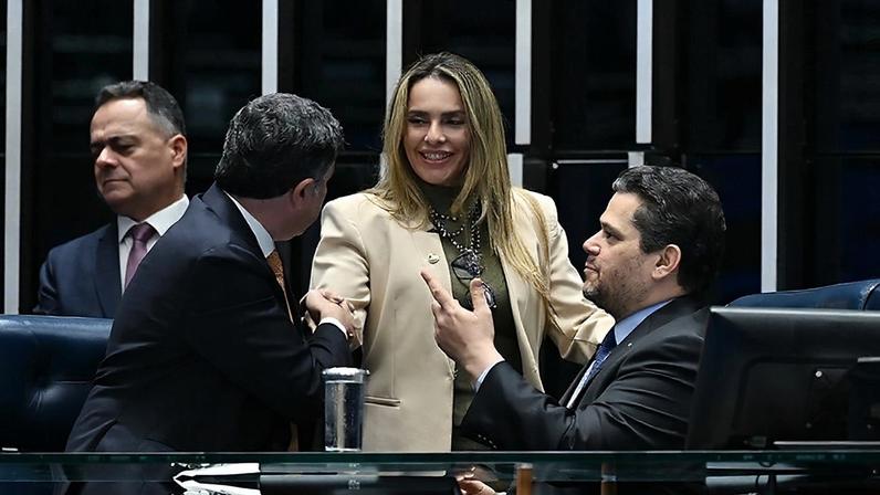 Mesa: deputado Eduardo da Fonte (PP-PE); senadora Roberta Acioly (Republicano-RR); presidente do Senado Federal, senador Davi Alcolumbre (União-AP).