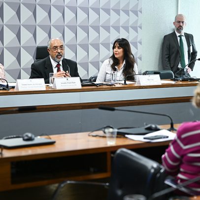Debate aponta combate à violência contra a mulher como política permanente