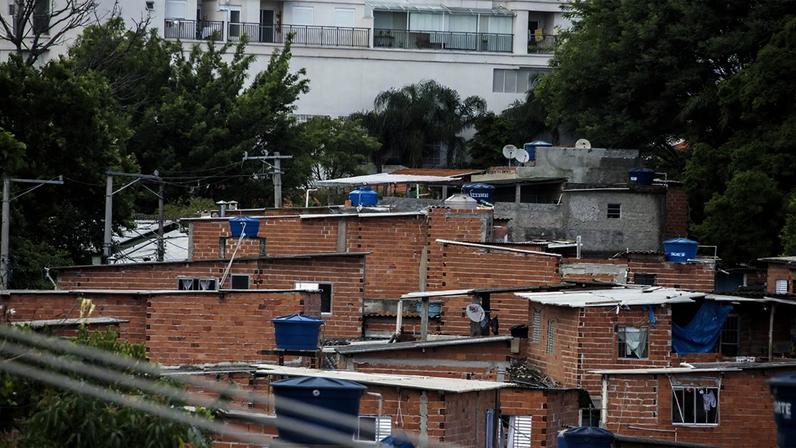 Colaboração entre a USP e Universidad Nacional de General Sarmiento, da Argentina, resultou no livro "Territórios e Trabalho no Cone Sul: Reestruturações, Mobilidades e Subjetividades entre Brasil e Argentina" -Foto: Marcos Santos/USP Imagens