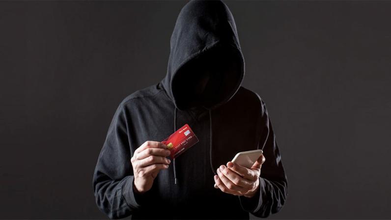 A nova legislação também criou punições específicas para os chamados “laranjas”, pessoas que emprestam ou cedem contas bancárias para movimentar recursos obtidos por meio de golpes e fraudes – Foto: Magnific