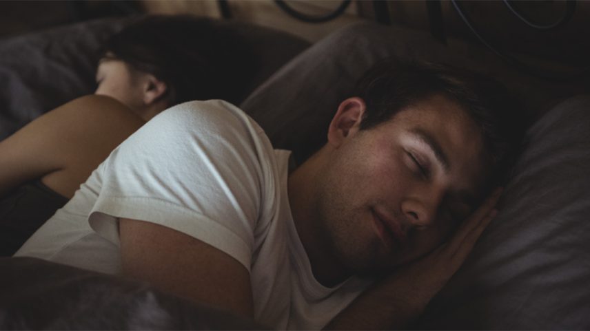 Meta-análise identificou que dormir mais de oito horas por noite está associado a um maior risco de demência. Especialistas explicam sobre Foto: wavebreakmedia_micro/Magnific