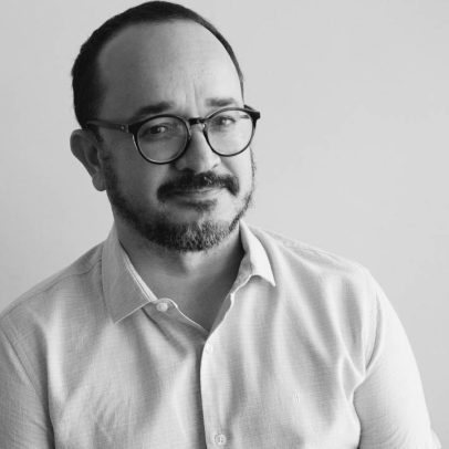 Três motivos não óbvios para começar a ler poesia hoje