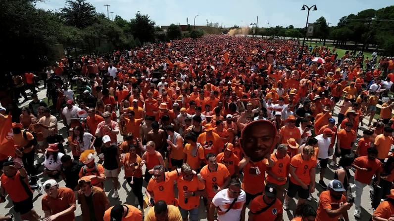 Torcedores da Holanda tomam conta das ruas dos Estados Unidos –