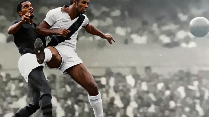 Brito em ação pelo Vasco da Gama contra o Flamengo –