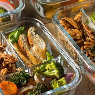 Congele marmitas sem perder o sabor: dicas práticas