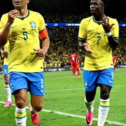 Chuteira rosa na Copa do Mundo: por que a cor dominou os gramados