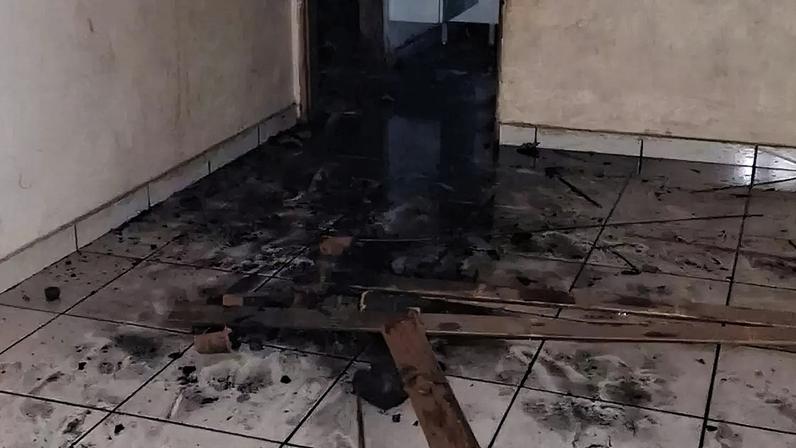 Incêndio devastador: a luta de Tia Marinalva por reconstrução e esperança