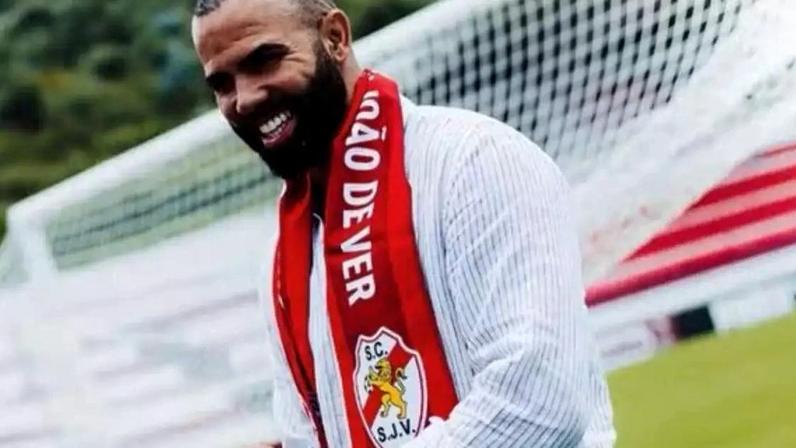 Ex-Seleção Brasileira inicia carreira de treinador em clube ligado a Daniel Alves
