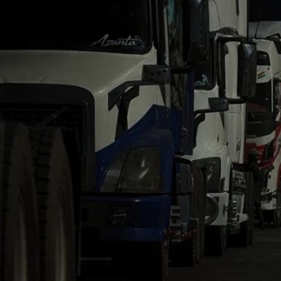 Milhares de caminhoneiros permanecem nas estradas da Bolívia desde maio