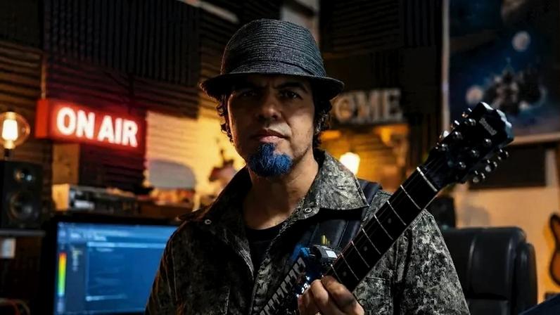 Multi-instrumentista Flávio Ferreira de Souza desenvolve método de ensino musical para crianças