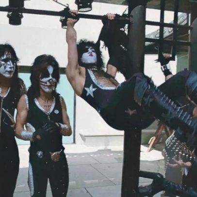 Hit do Kiss atraiu mais público feminino aos shows, aponta depoimento