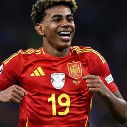 Yamal fica no banco na estreia da Espanha na Copa