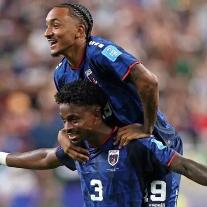 Cabo Verde segura a Arábia Saudita, faz história e avança às oitavas