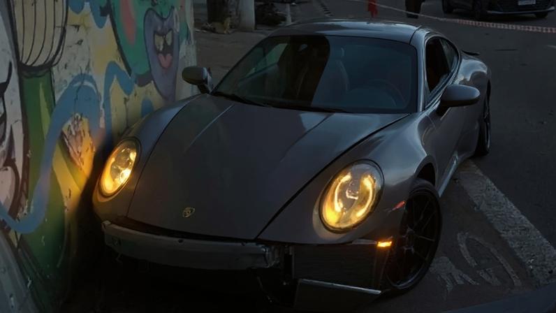 Acidente com Porsche de Fábio Giga, na Avenida Juntas Provisórias, na tarde deste sábado, 6 de junho de 2026