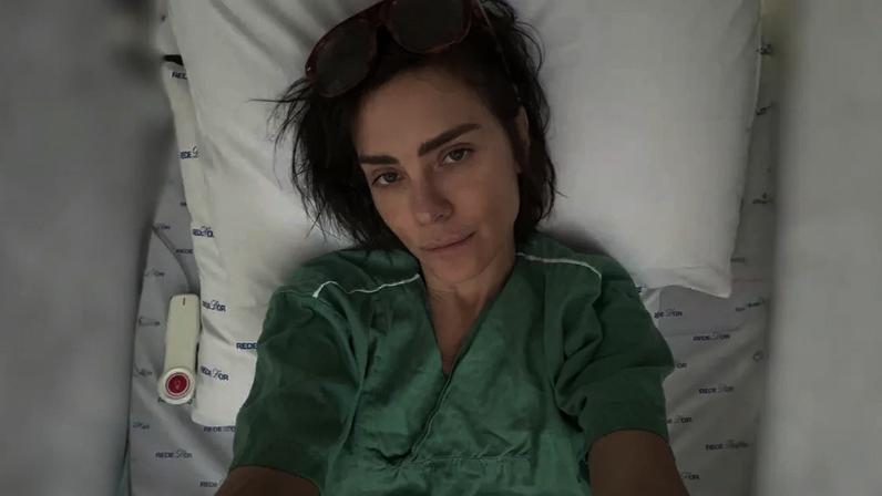 O que aconteceu com Carolina Dieckmmann? Após ficar mais de 4 dias hospitalizada, atriz atualiza estado de saúde e doença: 'Febre é coisa séria...'.